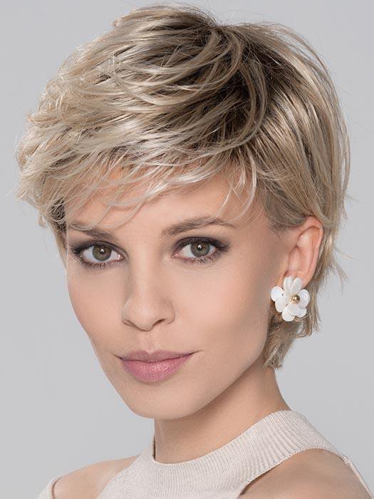 Score by Ellen Wille is on target as a home run hit. Med Long layers in the crown area with nicely textured layers throughout the sides and back