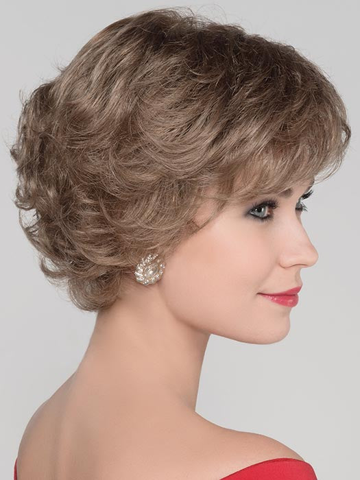 AURORA COMFORT by ELLEN WILLE in DARK SAND MIX | Light Brown base with Lightest Ash Brown and Medium Honey Blonde blend