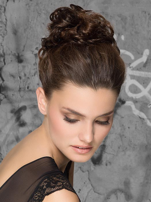 Gives you volume and soft curls on an easy to attach scrunchie