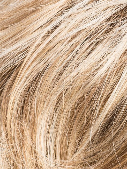 CARAMEL ROOTED - 26.22.20 | Medium Gold Blonde and Light Gold Blonde Blend with Light Brown Roots