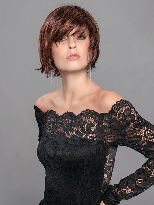 ECHO by ELLEN WILLE in HOT-CHILLI-MIX 130.33.4 | Bright Copper Red and Medium Burgundy Red Blend with Medium to Dark Brown Roots